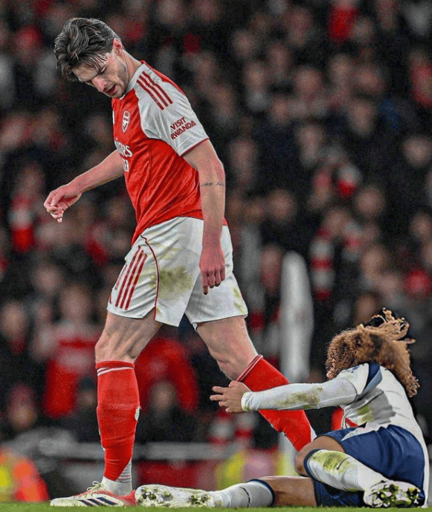 开云官网-转折点！阿森纳回应争议，亚冠今夜攻防权衡，管理层满意，赛季目标并未改变(西蒙斯进球本应判为有效迈尼昂根本扑不到)